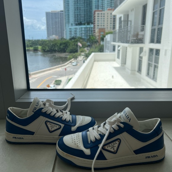 Prada Sneakers in excellent condition. - Picture 3 of 4